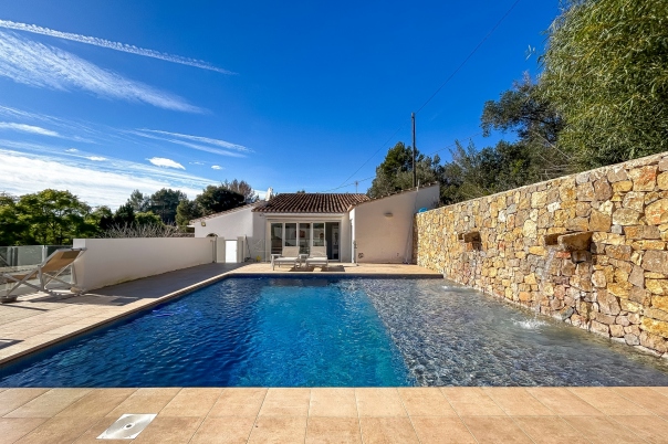 5 bed villa in Denia