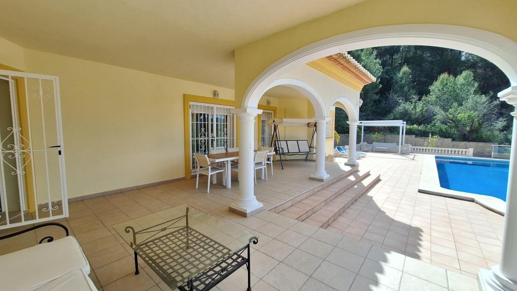 4 bed villa in Parcent