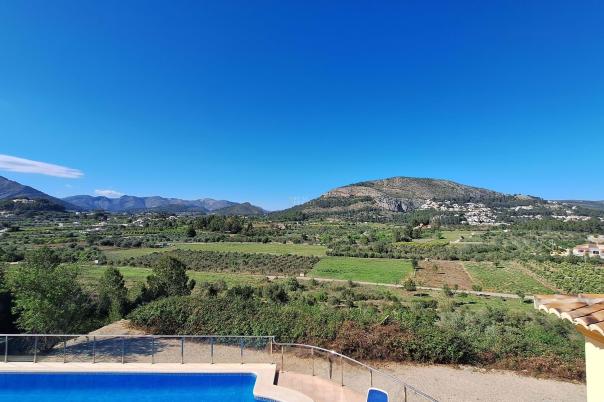 4 bed villa in Parcent