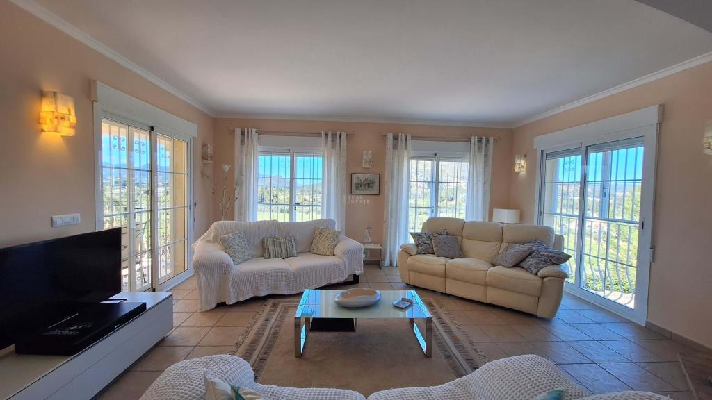 4 bed villa in Parcent