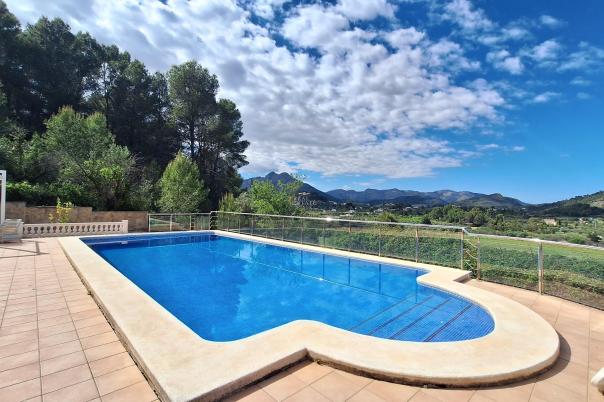 4 bed villa in Parcent