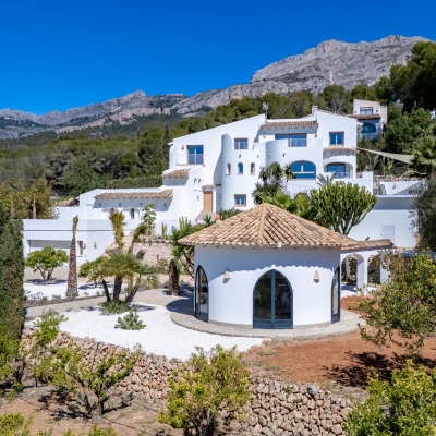 5 bed villa in Altea