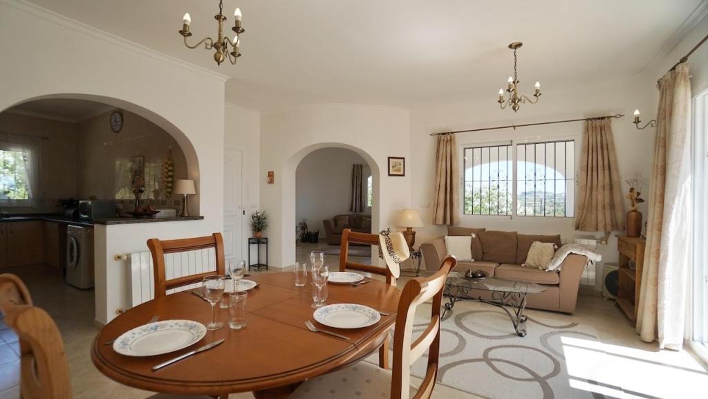 3 bed villas in Moraira