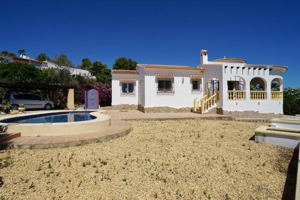 3 bed villas in Moraira