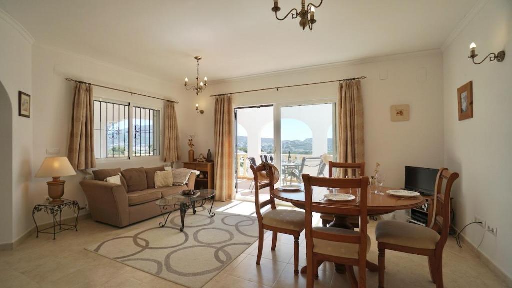 3 bed villas in Moraira