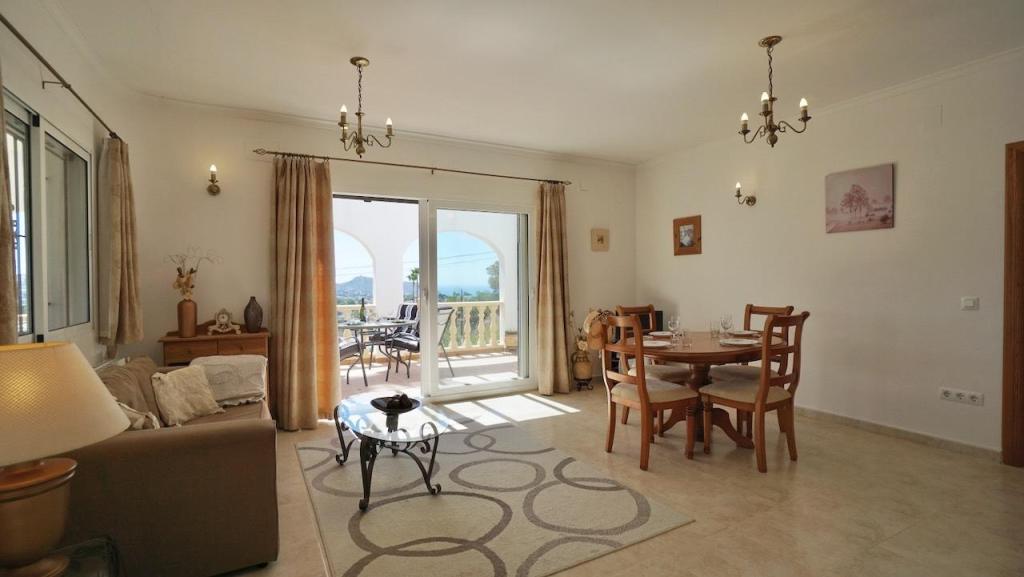 3 bed villas in Moraira