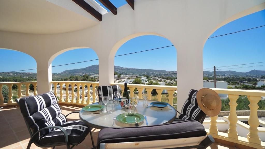 3 bed villas in Moraira