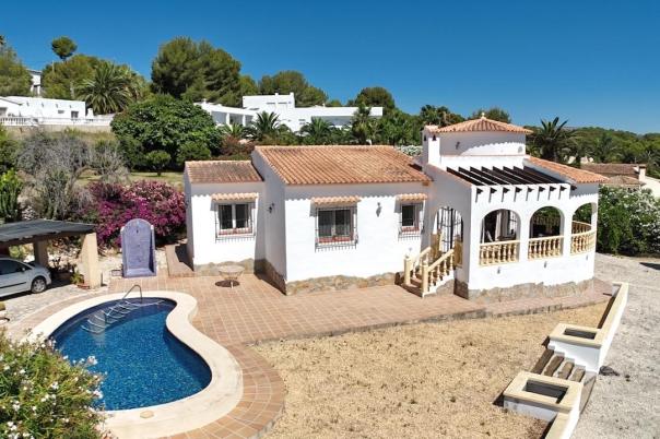 3 bed villas in Moraira