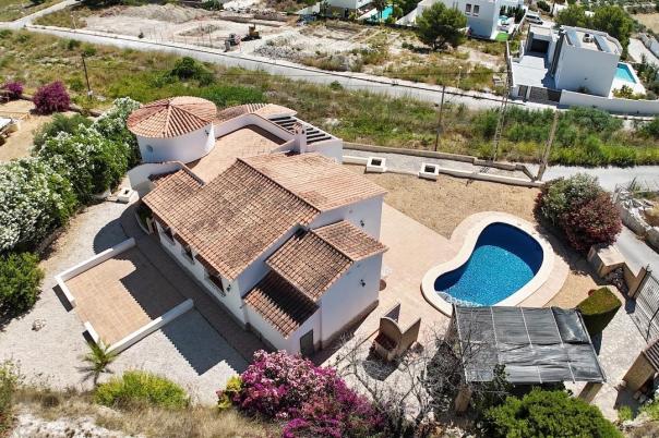 3 bed villas in Moraira