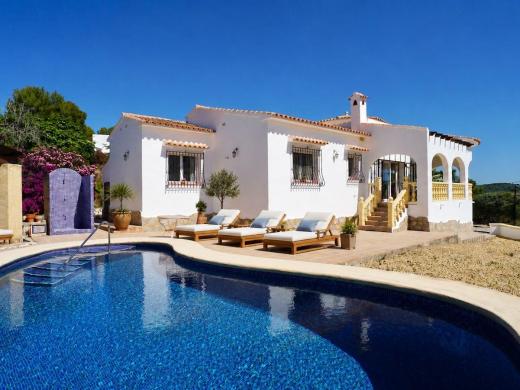 3 bed villas in Moraira