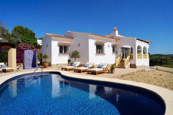 3 bed villas in Moraira
