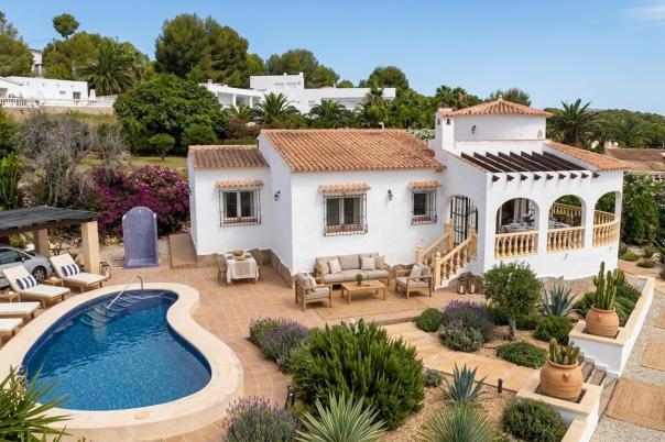 3 bed villas in Moraira