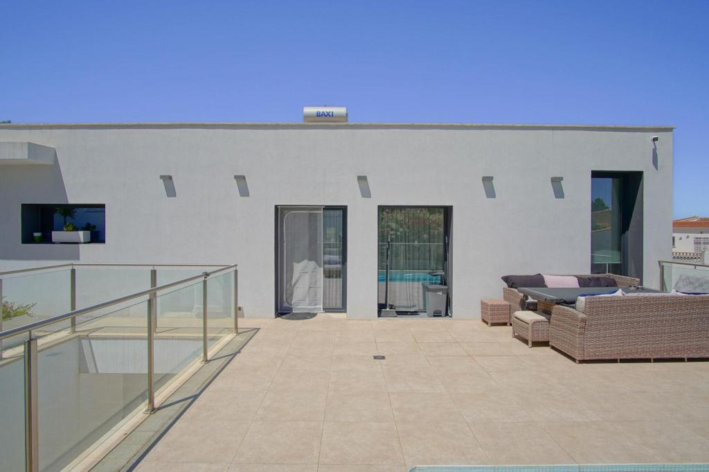 4 bed villa in Benitachell