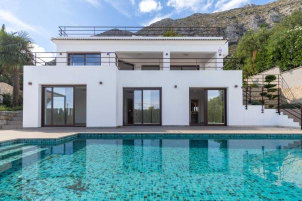 4 bed villa in Denia