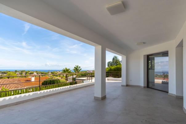4 bed villa in Denia