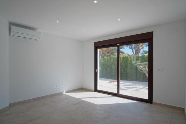 4 bed villa in Denia