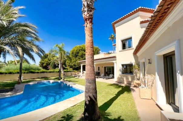 4 bed villa in Benissa