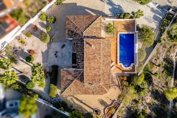 5 bed casa / chalet in Calpe