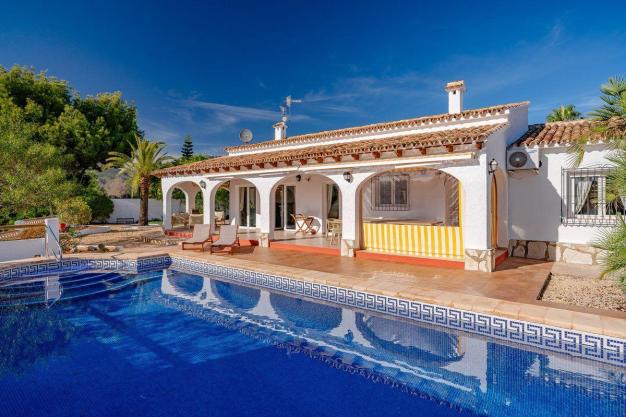 5 bed casa / chalet in Calpe