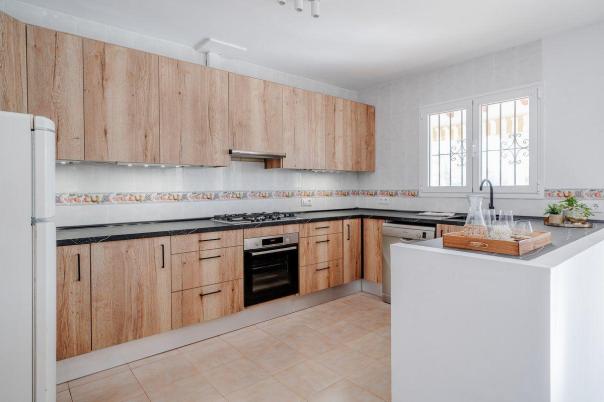 5 bed casa / chalet in Calpe