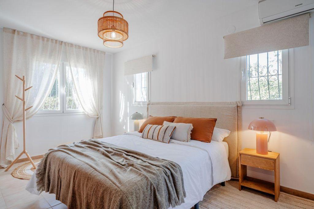 5 bed casa / chalet in Calpe