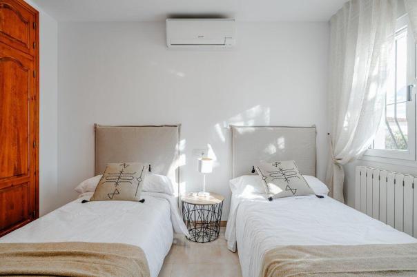 5 bed casa / chalet in Calpe