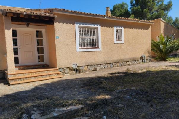 4 bed villa in Altea