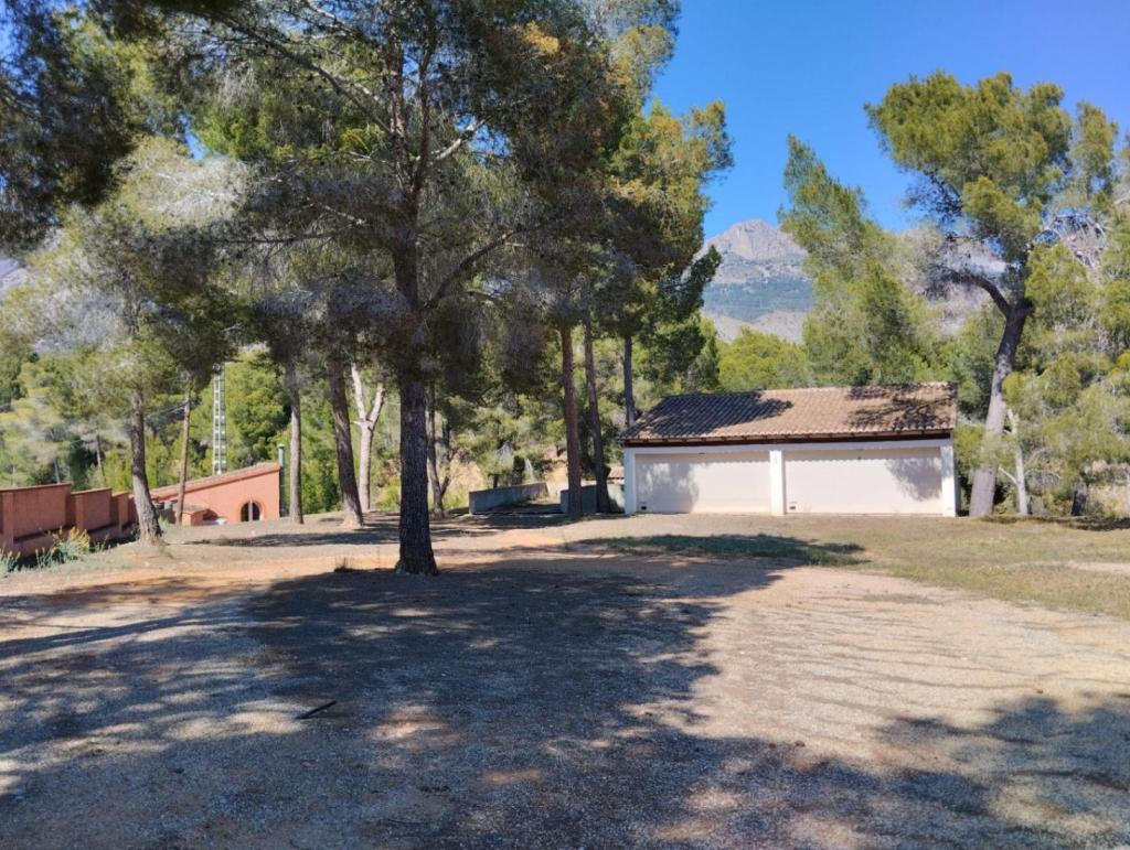 4 bed villa in Altea