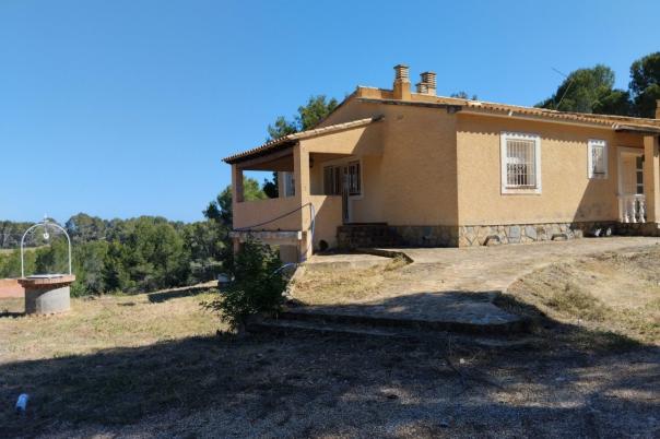 4 bed villa in Altea