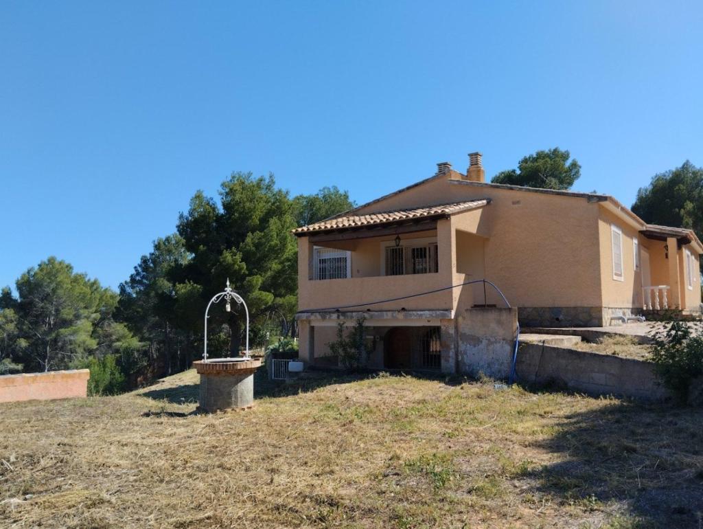 4 bed villa in Altea