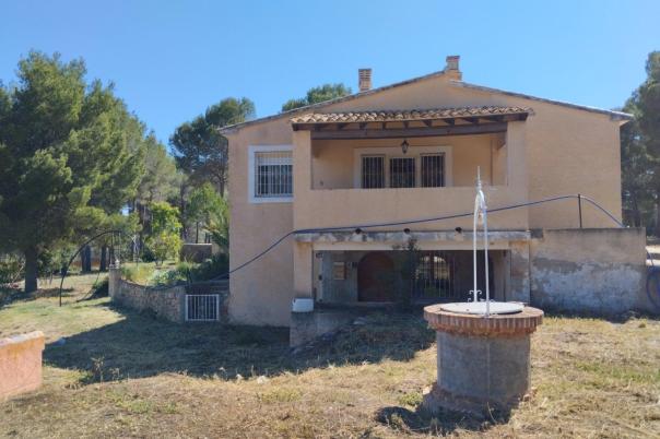 4 bed villa in Altea
