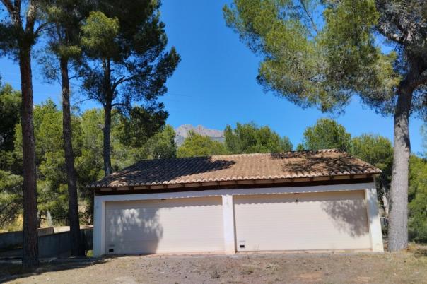 4 bed villa in Altea