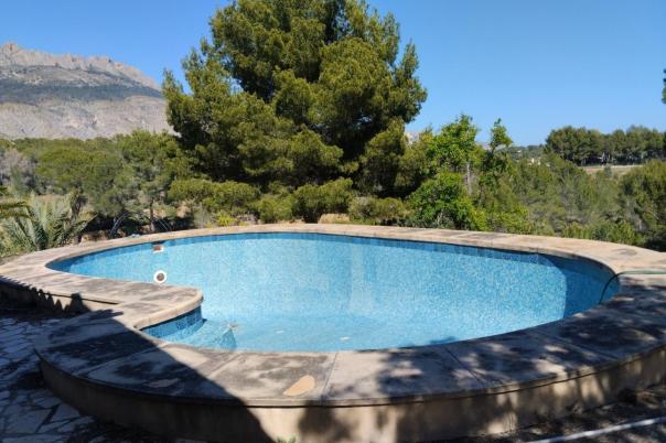 4 bed villa in Altea