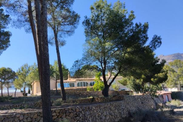 4 bed villa in Altea