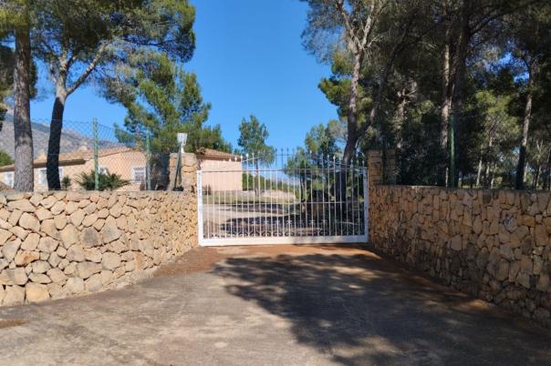 4 bed villa in Altea