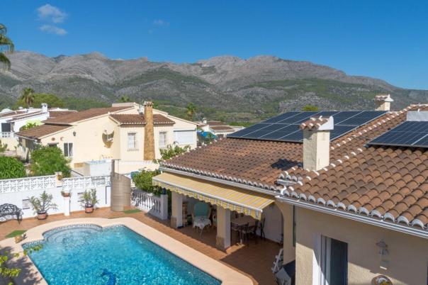 4 bed villa in Orba