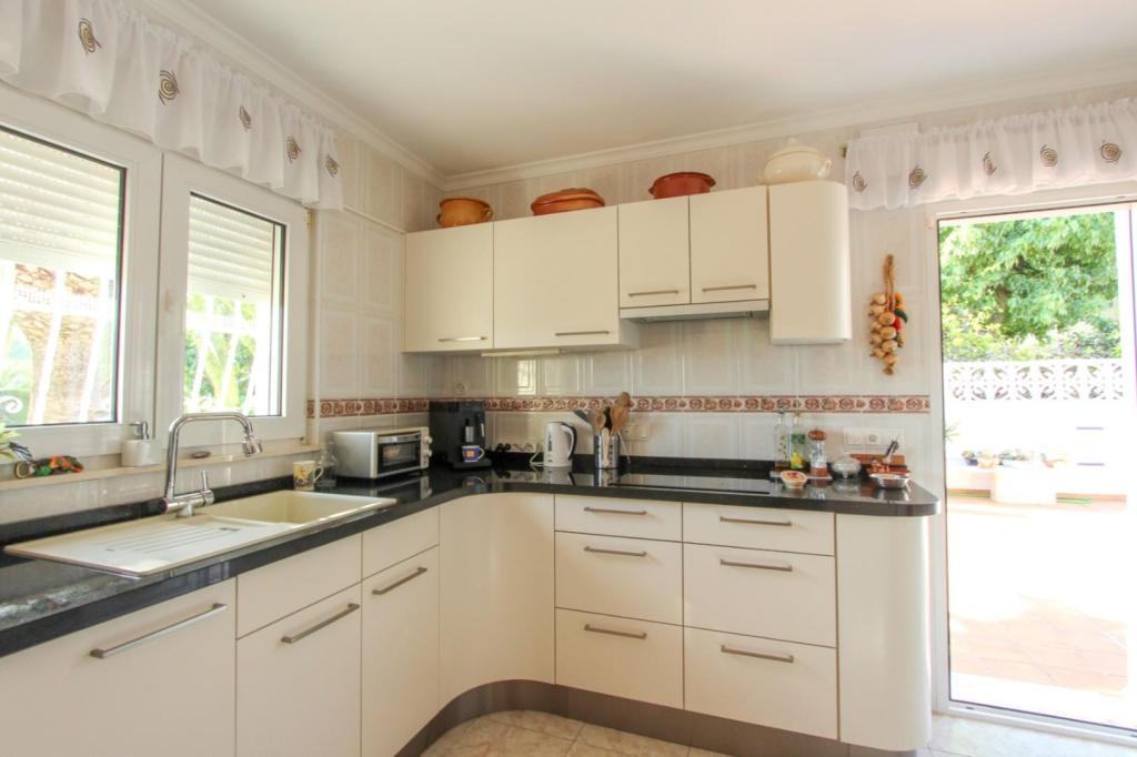 4 bed villa in Orba