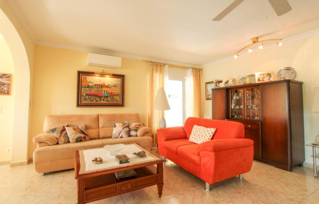 4 bed villa in Orba