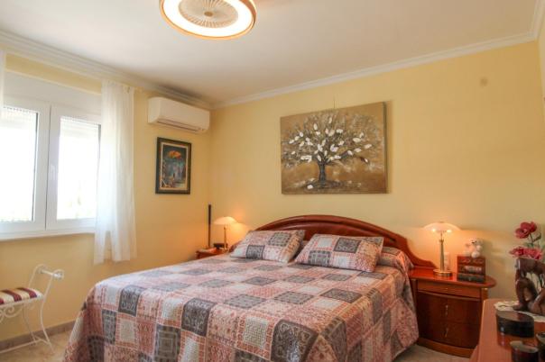 4 bed villa in Orba