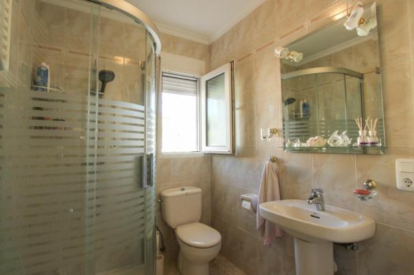 4 bed villa in Orba