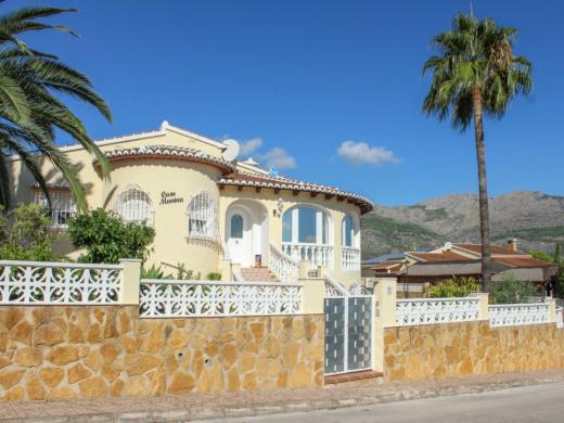 4 bed villa in Orba