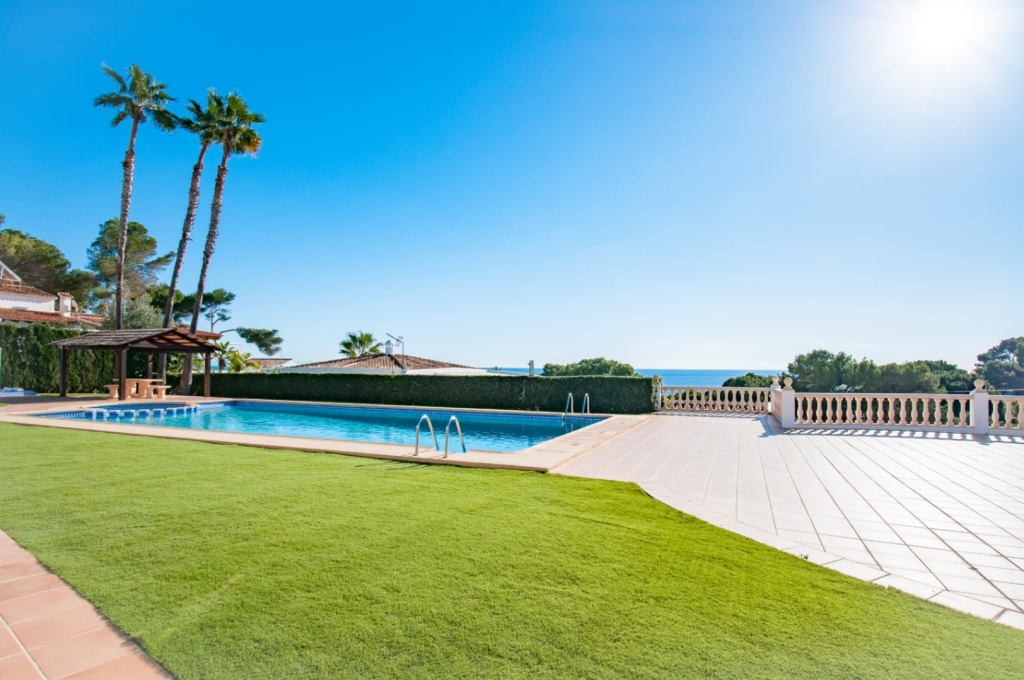 2 bed apartment in Moraira
