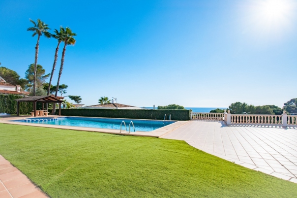 2 bed apartment in Moraira