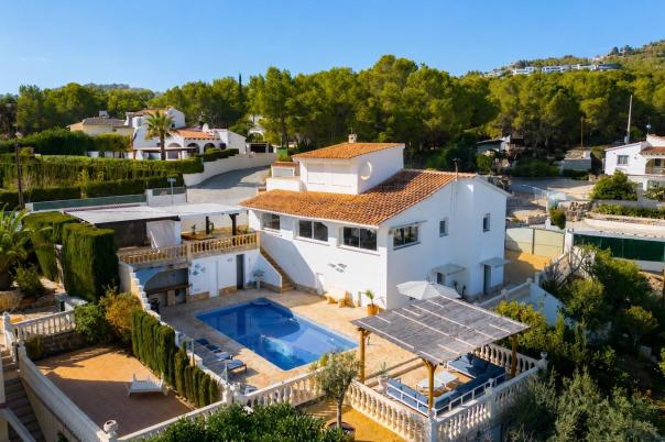 6 bed villas in Benissa