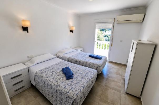 6 bed villas in Benissa