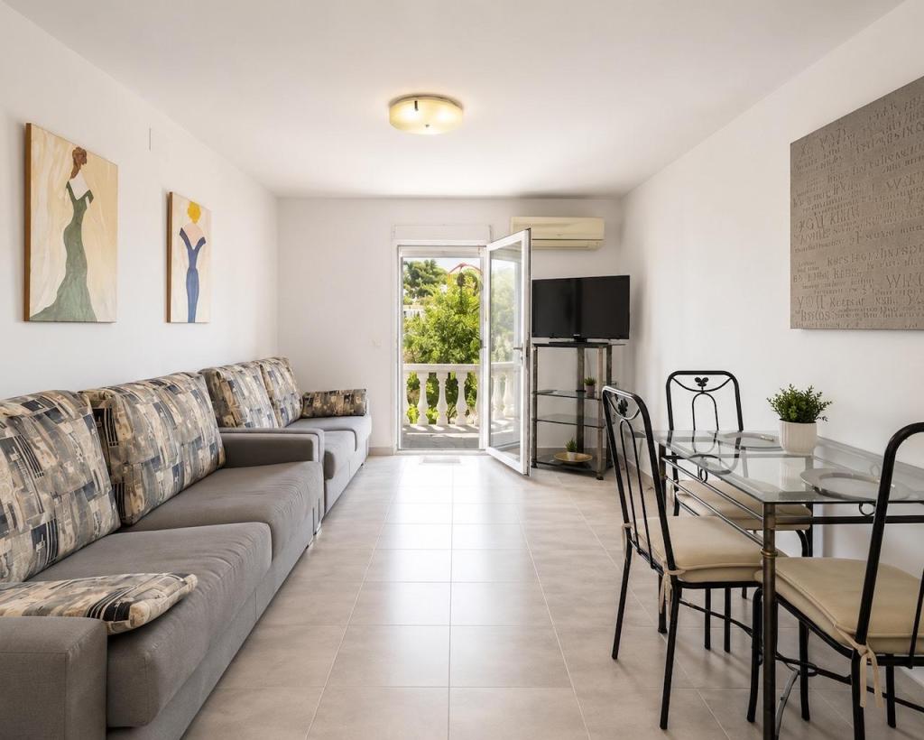 6 bed villas in Benissa