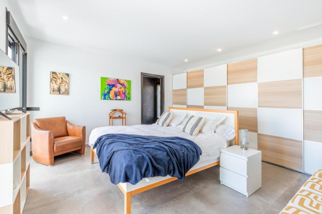 3 bed villas in Moraira
