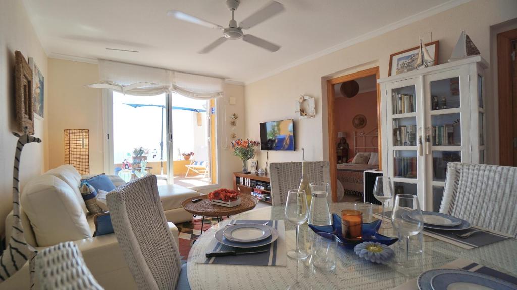 2 bed apartments - flats in Benitachell