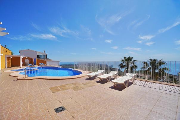 2 bed apartments - flats in Benitachell