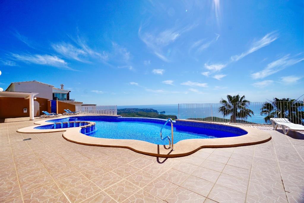 2 bed apartments - flats in Benitachell